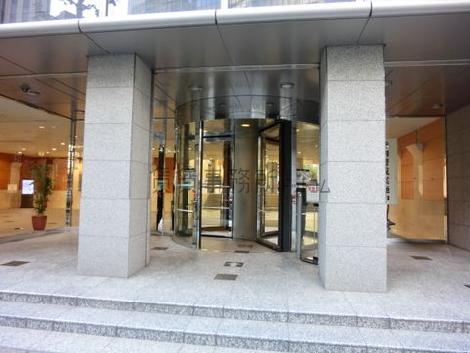 反対側にも玄関があります