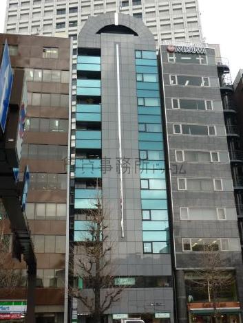 西新宿小出ビルの外観写真