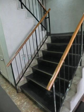 シックな階段