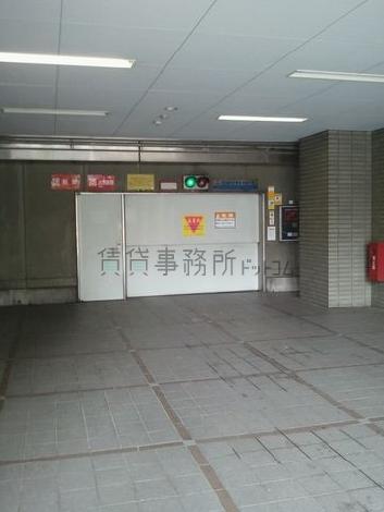 建物内機械式駐車場