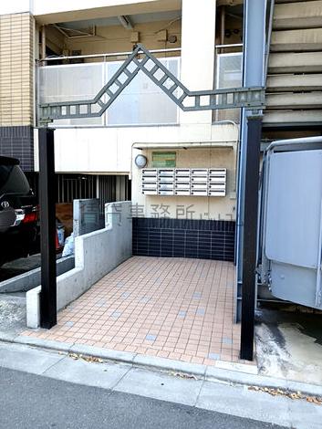 正面玄関