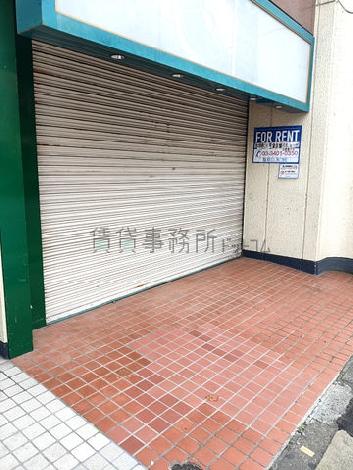 正面玄関