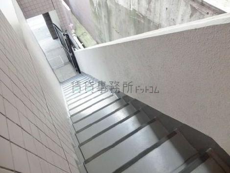 階段上からの様子