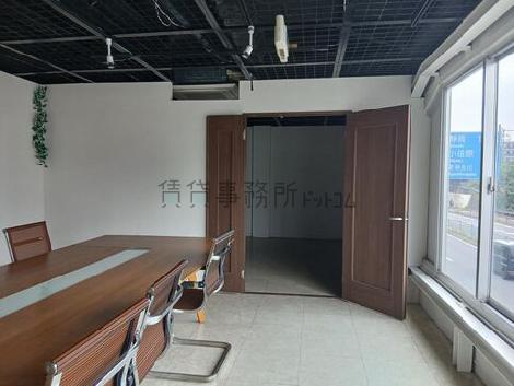 入江1丁目ビルの室内