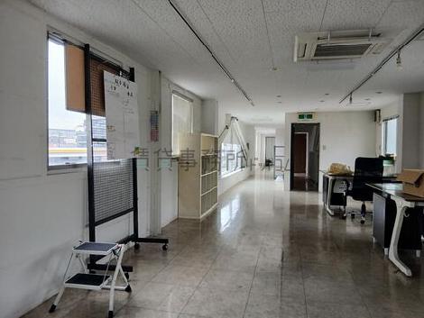 入江1丁目ビルの室内
