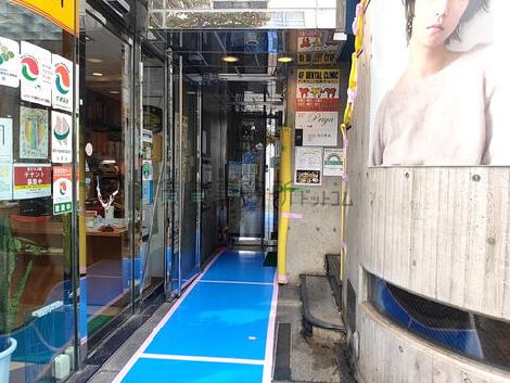 正面玄関