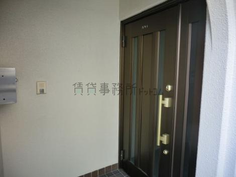シンプルなドア