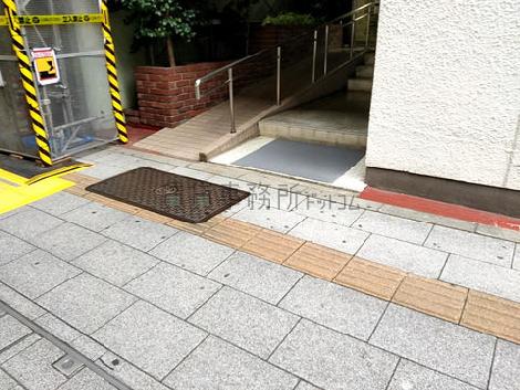 正面玄関