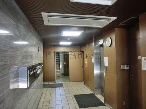 エントランス内はエアコン設置があります