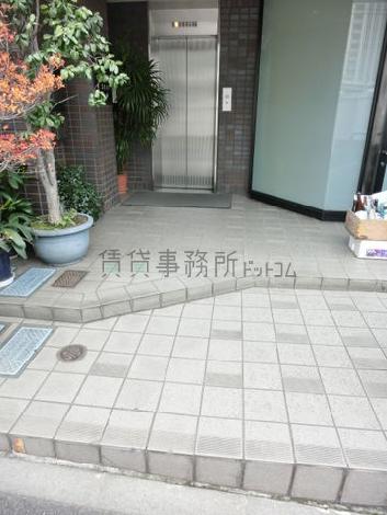 正面玄関