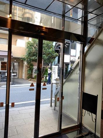 正面玄関