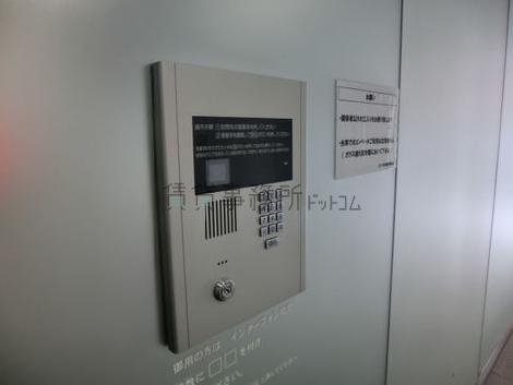 オートロック完備