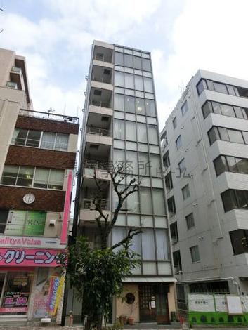 周辺物件と比べると綺麗で目を引きます