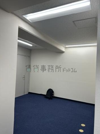 ロックフィールドビルの室内