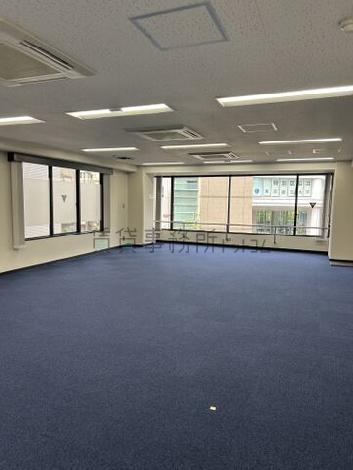ロックフィールドビルの室内