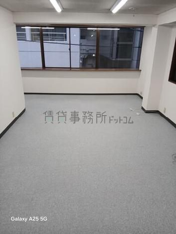 ISOビルの室内