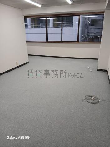 ISOビルの室内