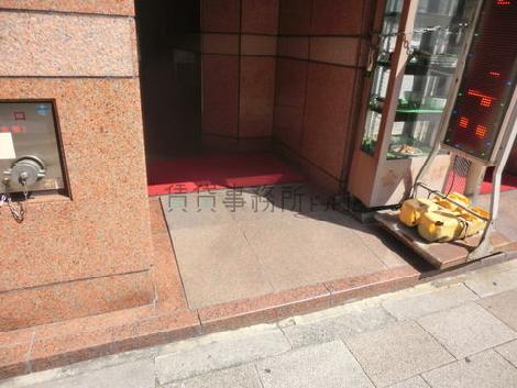 正面玄関