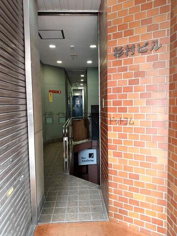 正面玄関