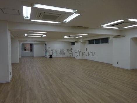 菅野ビルの室内