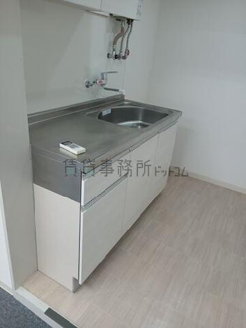 栄屋ハウスの給湯室