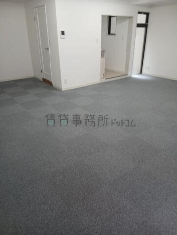 栄屋ハウスの室内