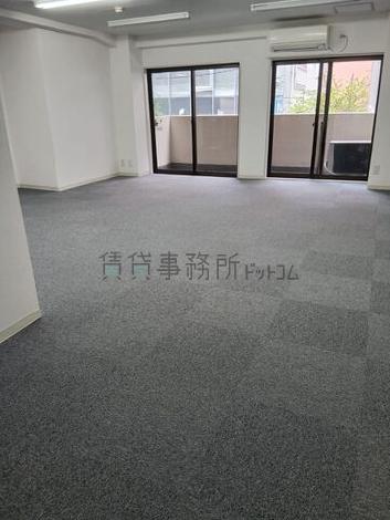 栄屋ハウスの室内