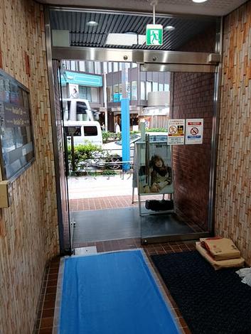 正面玄関