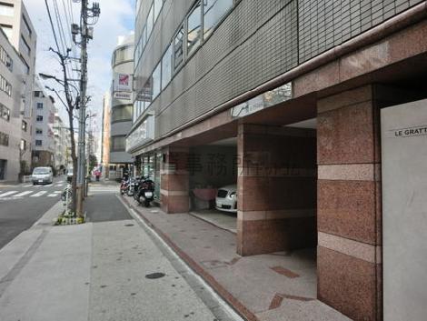 正面玄関