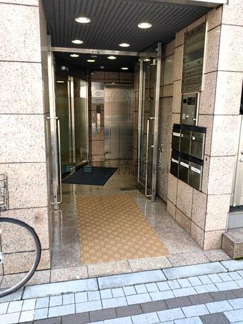 正面玄関