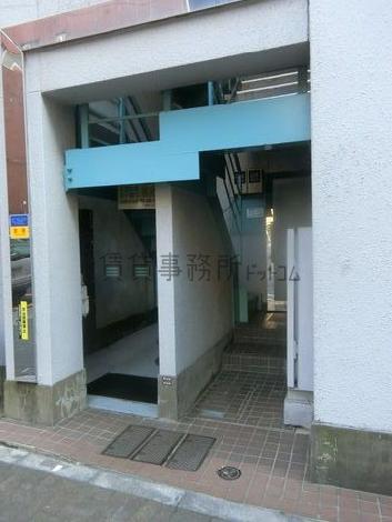 正面玄関