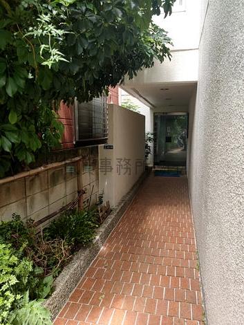 正面玄関