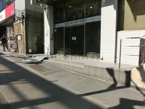 正面玄関