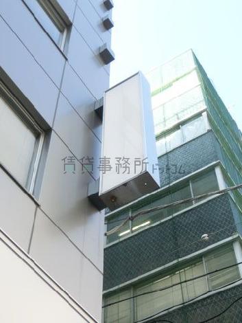 内照式のテナントサインを使えます