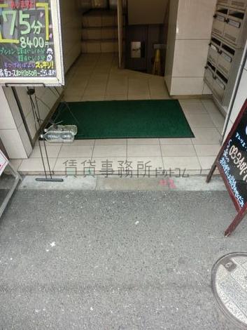 段差がわずかにあります