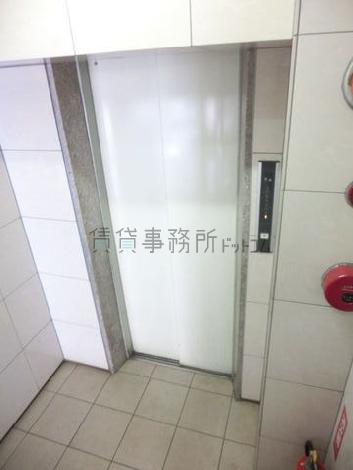 階段側より撮影