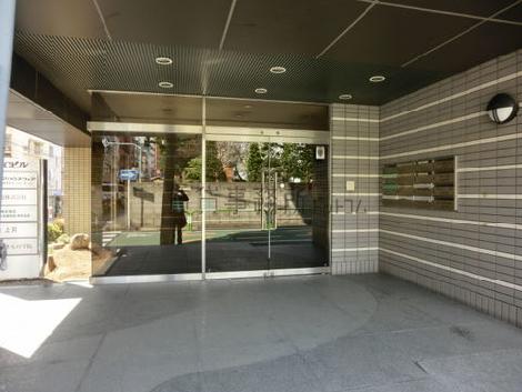右側に集合ポストがあります