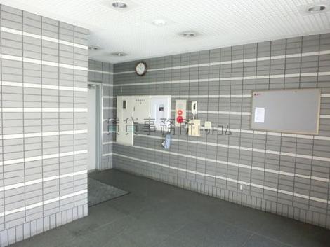 突き当りはＥＬＶ乗り場です