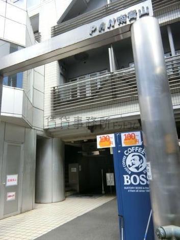 正面玄関