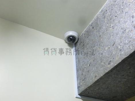 共用エリアに装備された防犯カメラ