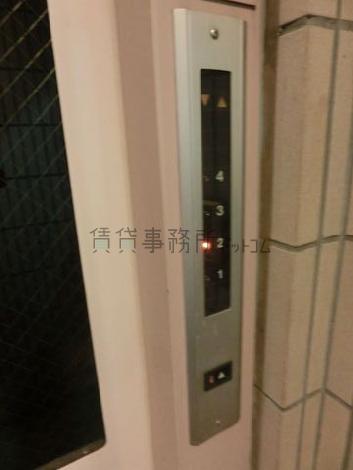 ビルEV押しボタンです