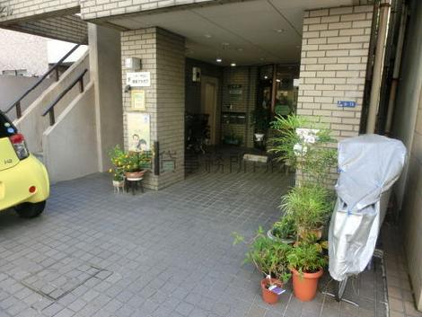 正面玄関になります