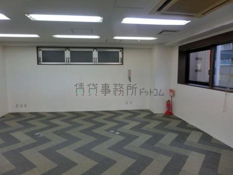 YHSビルの室内