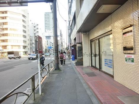 正面右側の様子