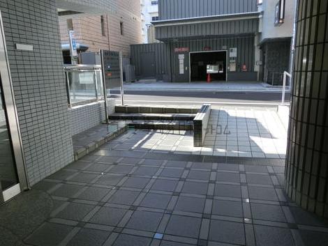 正面玄関
