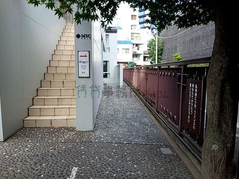 正面玄関