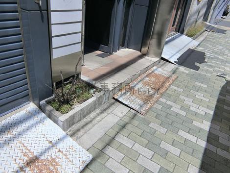 正面玄関