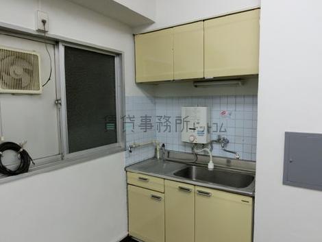 兜町第二ビルの給湯室