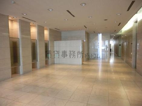 落ち着きがあり、開放的な印象を受けます