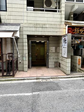 正面玄関
